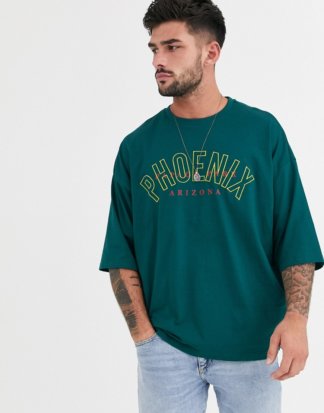 ASOS DESIGN - Besticktes Oversize-T-Shirt aus Bio-Baumwolle mit Stadtmotiv bedruckt-Grün