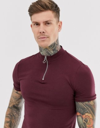 ASOS DESIGN - Muskel-T-Shirt aus Bio-Baumwolle mit Rollkragen und Reißverschluss in Burgunderrot