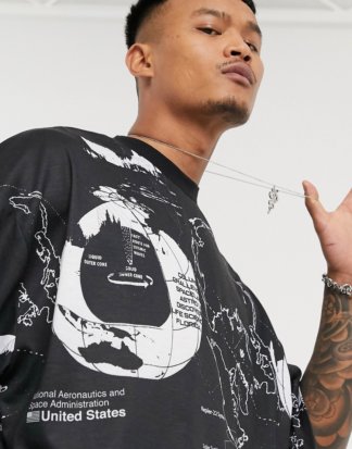 ASOS DESIGN - Nasa - Oversize-T-Shirt mit Astrologie-Print-Schwarz