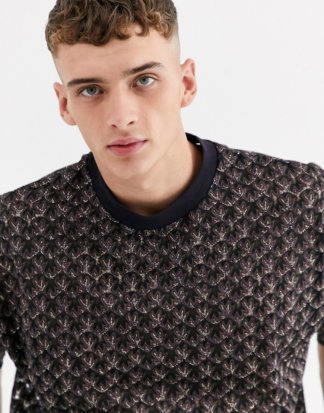 ASOS DESIGN - Oversized-T-Shirt mit halblangen Ärmeln und Seitenschlitzen aus buntfarbigem Stoff-Schwarz