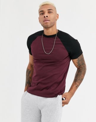 ASOS DESIGN - Raglan-T-Shirt mit Rundhalsausschnitt in Schwarz und Burgunder-Rot