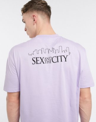 ASOS DESIGN - Sex And The City - Lässiges T-Shirt mit Print am Rücken, in Lila-Violett