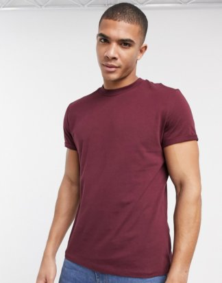 ASOS DESIGN - Weinrotes T-Shirt mit Rundhalsausschnitt und Rollärmeln