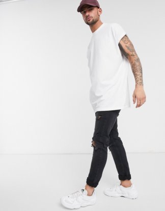 ASOS DESIGN - Übergroßes, langes T-Shirt mit Rundhalsausschnitt und Rollärmeln in Weiß