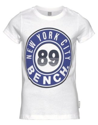 Bench. T-Shirt in leicht taillierter Form