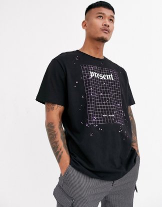 Bershka - Schwarzes T-Shirt mit Print auf der Brust