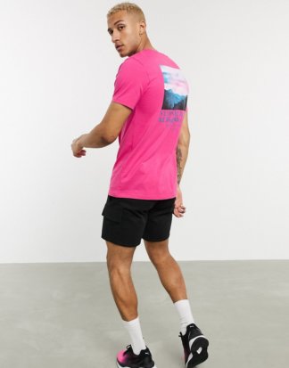 Bershka - T-Shirt in Rosa mit Print