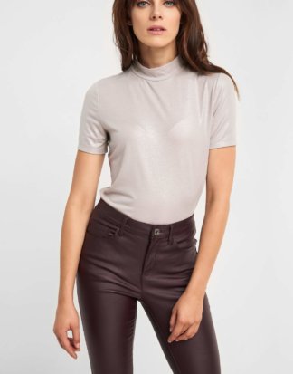 Glänzendes Shirt