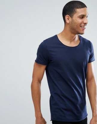 Jack & Jones - Essentials - Langes, marineblaues T-Shirt mit U-Ausschnitt-Navy