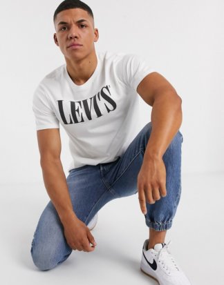 Levi's - Legeres T-Shirt mit Logo im Stil der 90er in Weiß