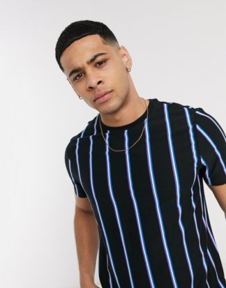 New Look - Vertikal gestreiftes T-Shirt in Schwarz
