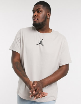 Nike - Jordan Jumpman Plus - T-Shirt in Beige