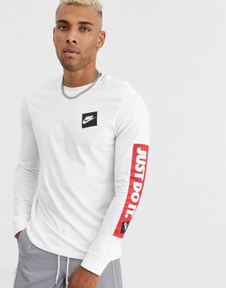 Nike - Just Do It - Langärmliges Shirt in Weiß mit Print am Ärmel