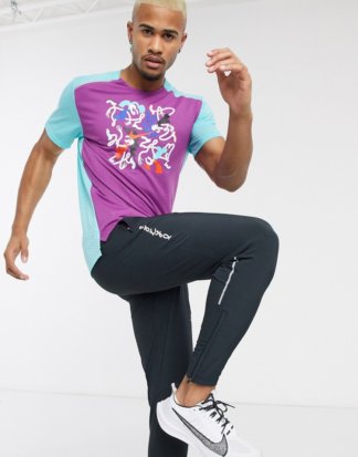 Nike Running - Tokyo Rise 365 - T-Shirt in Violett