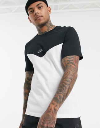 Nike - Weißes T-Shirt mit Logo und Zickzackdesign
