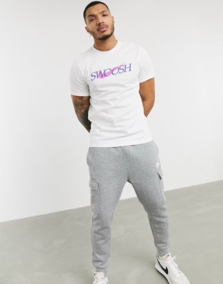 Nike - Weißes T-Shirt mit Swoosh-Logo