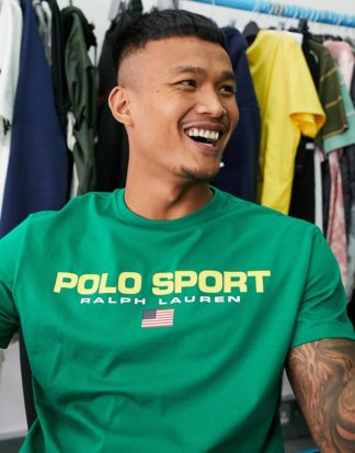Polo Ralph Lauren - Sport Capsule - Grünes T-Shirt mit Flaggenlogo auf der Vorderseite