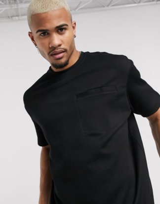 Pull&Bear - Schwarzes T-Shirt mit Brusttasche in legerer Passform