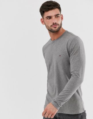 Tommy Hilfiger - Schmales, klassisches Langarm-T-Shirt mit Logo in Grau