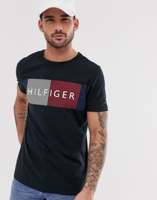 Tommy Hilfiger - Schwarzes T-Shirt mit großem Flaggenlogo