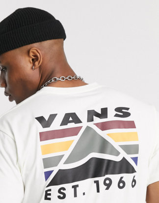 Vans - Mountain - T-Shirt in Creme, exklusiv bei ASOS-Weiß